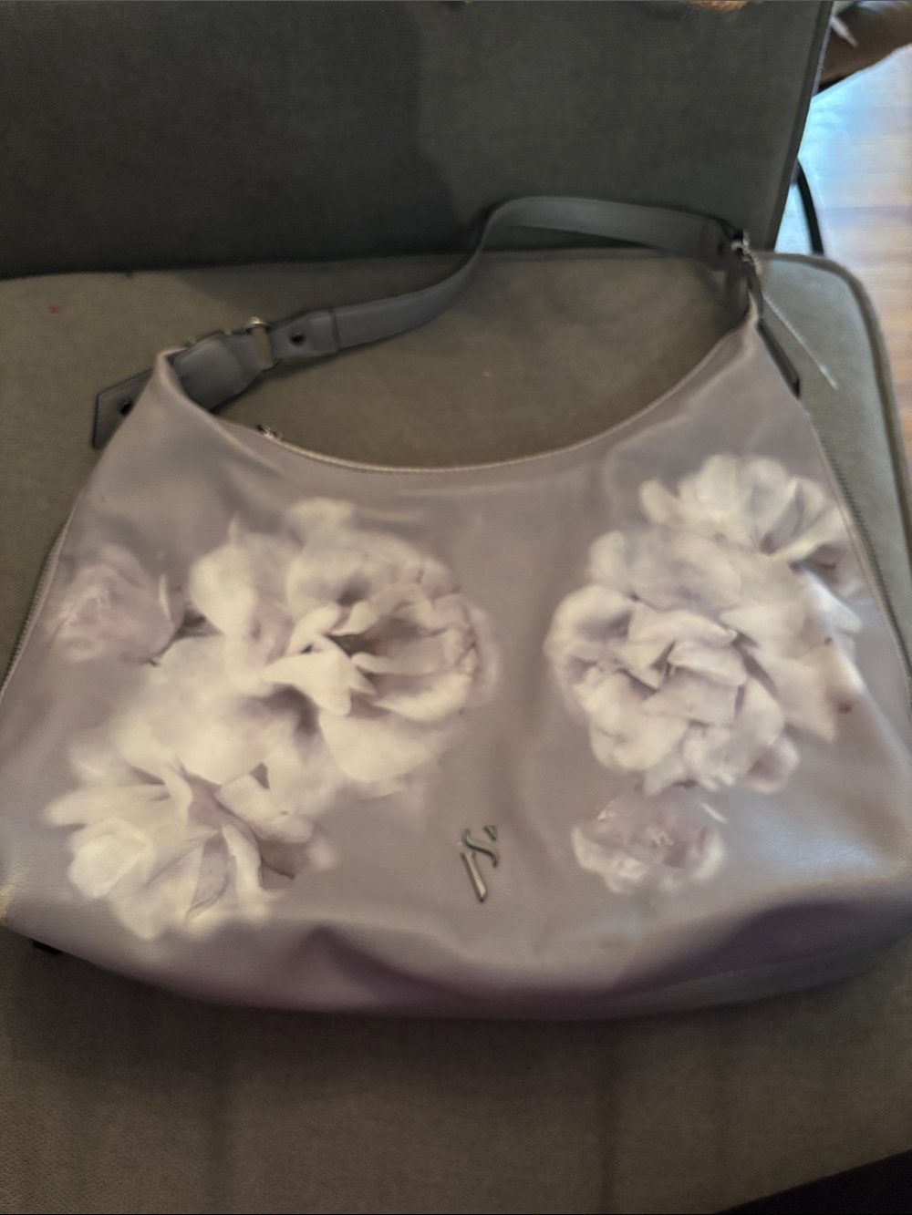 Simply Vera Vera Wang Floral Shoulder Bag